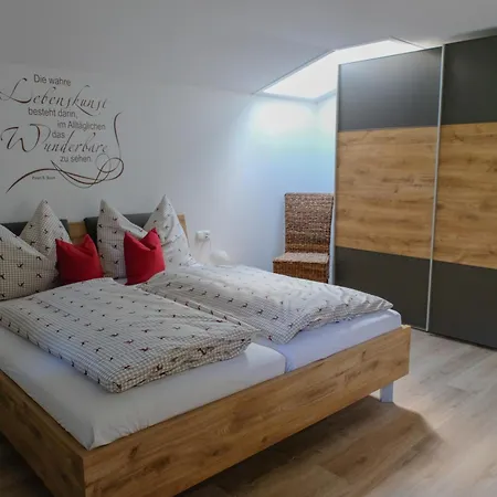Hechenblaikner Apartman *